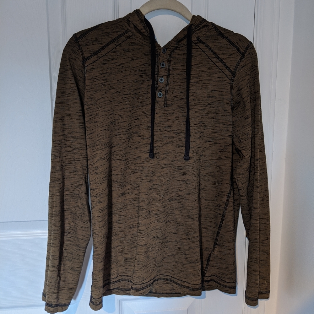 Long sleeve sweater with hood